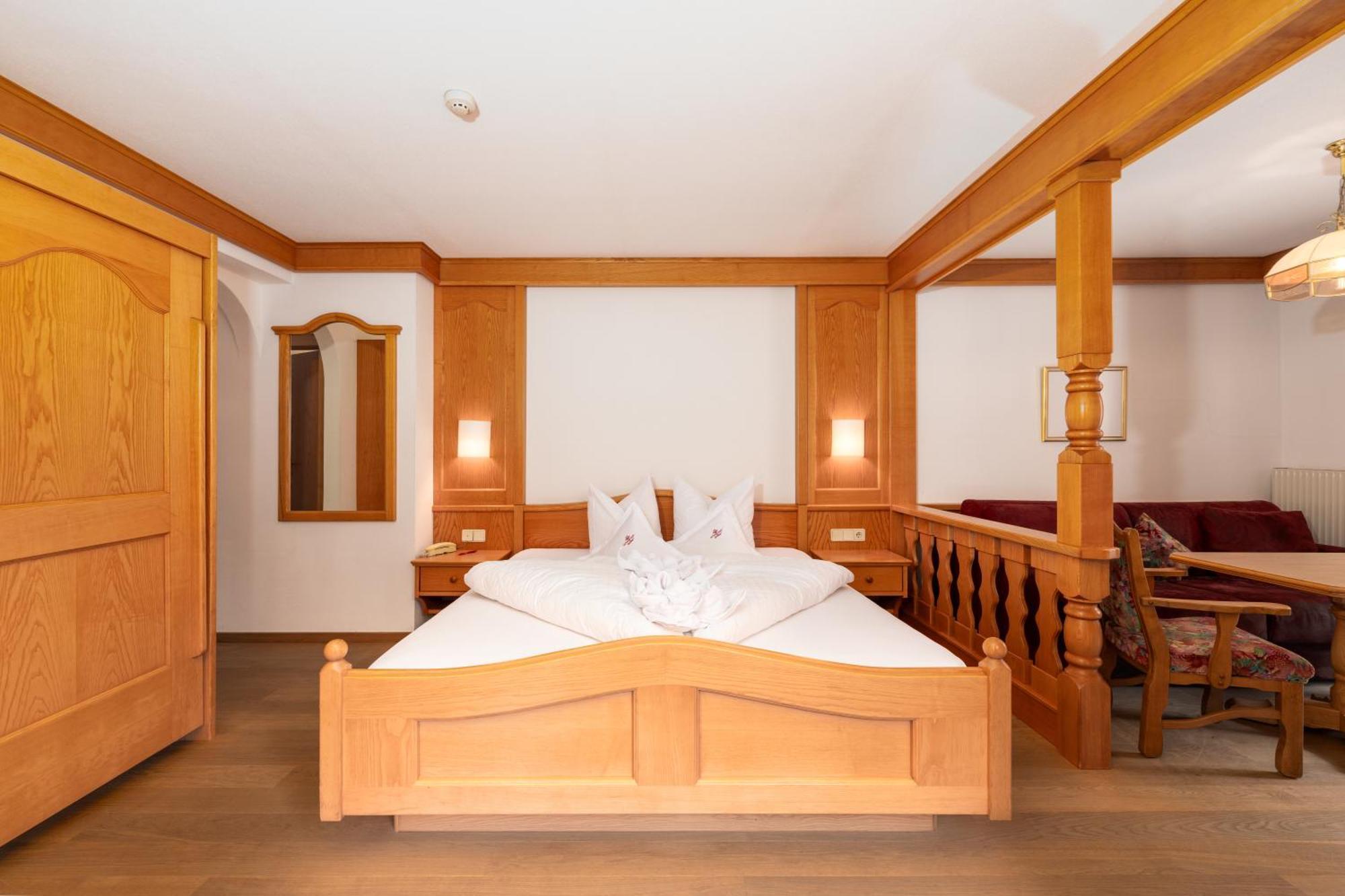 โฮเทล ชวาร์ทเซอร์ อ๊าดเลอร์ Hotel เนาดาส ภายนอก รูปภาพ