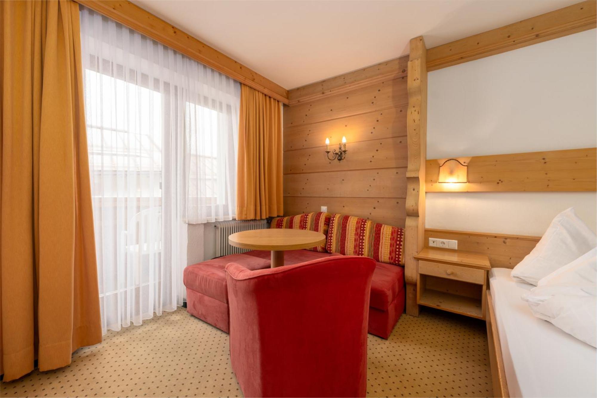 โฮเทล ชวาร์ทเซอร์ อ๊าดเลอร์ Hotel เนาดาส ภายนอก รูปภาพ